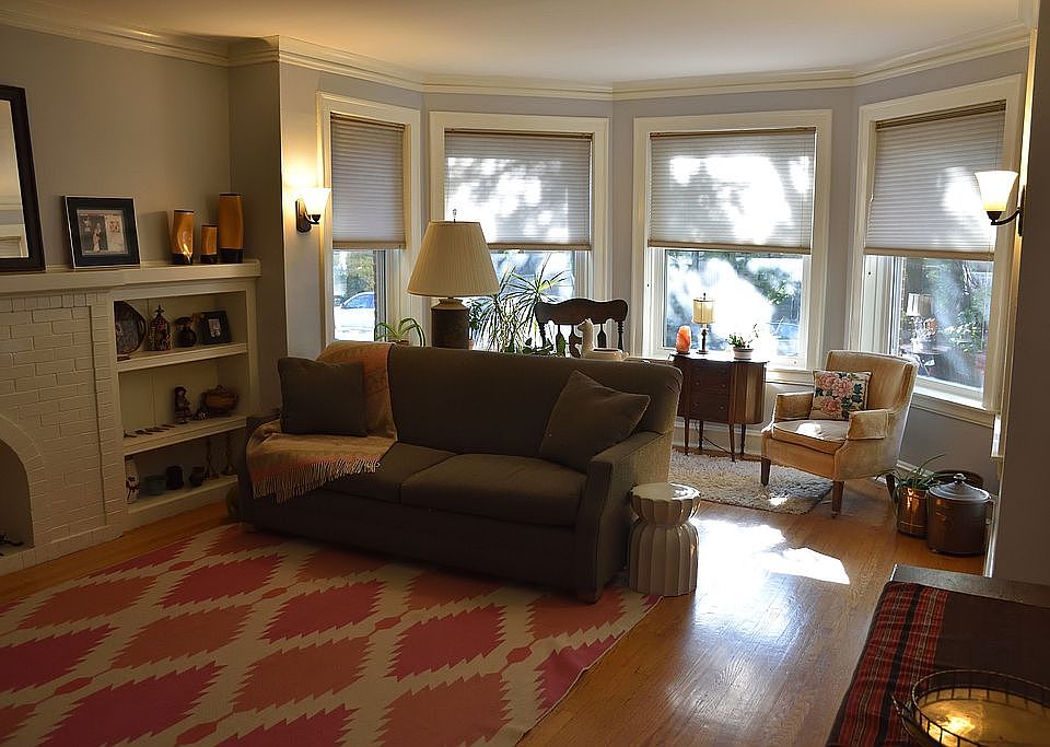 Huge, sunny living area