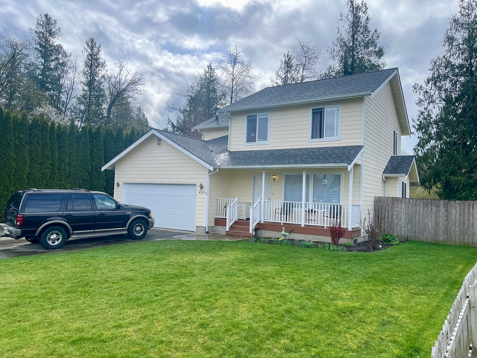 414 Taylor Cir photo 1