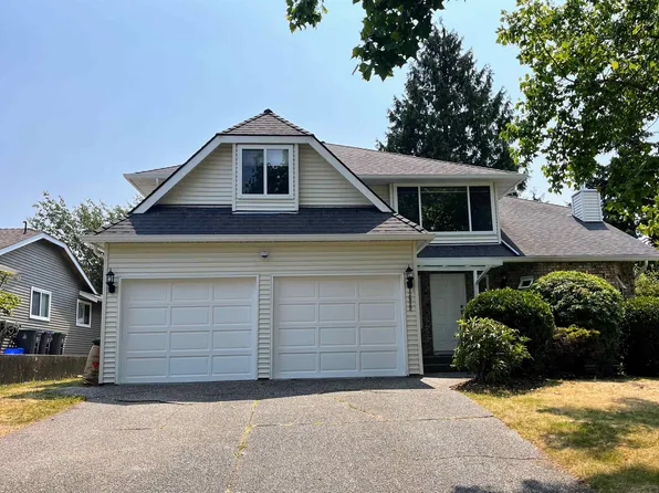 12922 19a Ave, Surrey, BC V4A 8P1