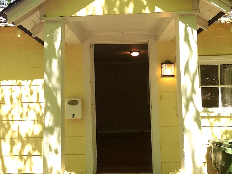 Sloan Cir SE — Photo 2