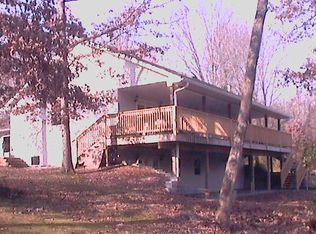 10956 Sunny Side Ln, Benton, IL 62812