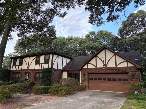 106 Fernwood Dr, Warner Robins, GA 31088