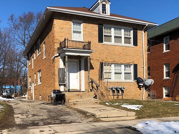3rd image of 78 Newberry St