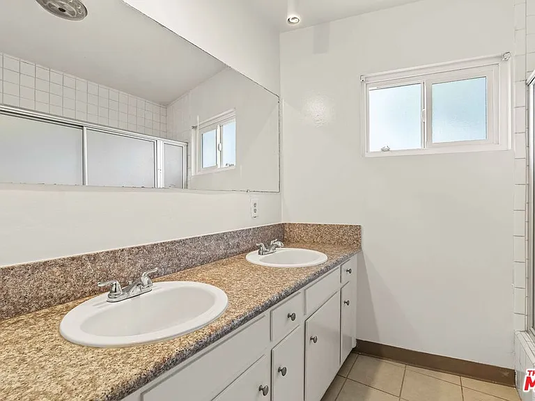 15540 Moorpark St #1 — Photo 9
