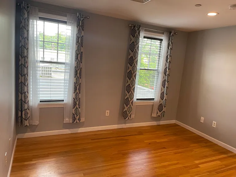 1488 Westminster St #4 — Photo 17
