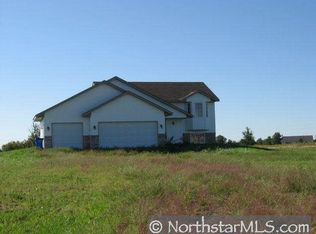 8550 Arabian Dr, Rock Creek, MN 55067