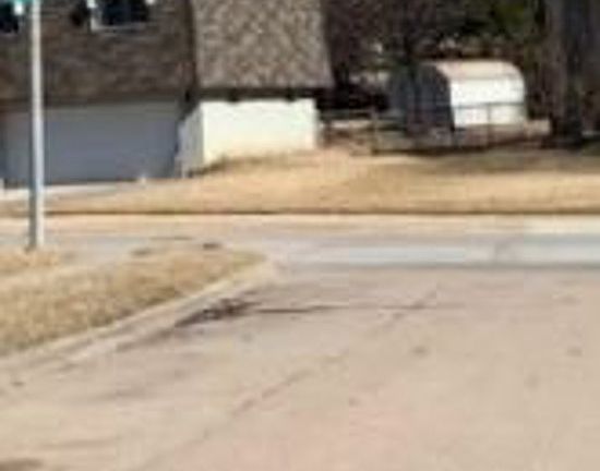 Exterior Neighborhood (street photo)