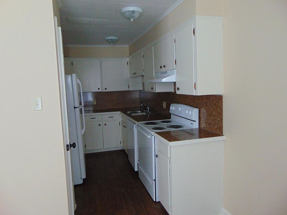 1st image of 516 E McNeese St