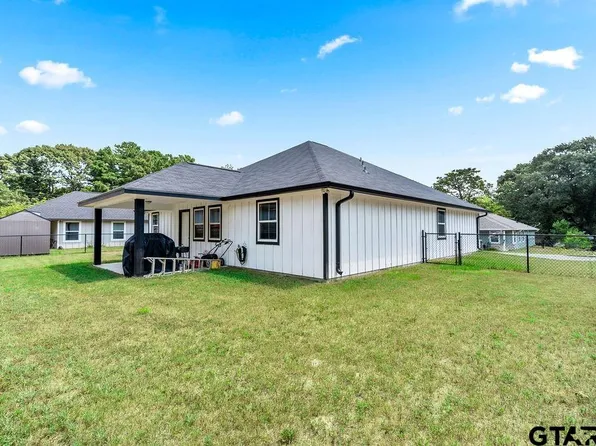 429 Garrett Cir, Winona, TX 75792