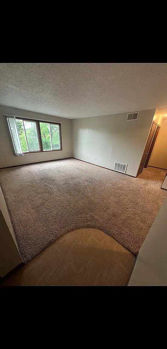 2 bed, $1,100 — Photo 1