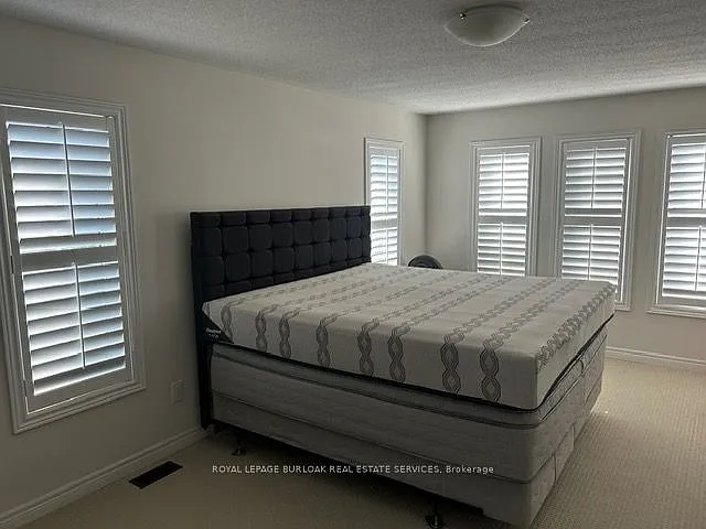 57 Macbean Cres — Photo 7