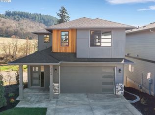 3204 SW 43rd St, Gresham, OR 97080