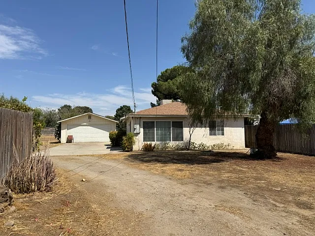 2 bed, 858 sqft, $1,950 — Photo 4