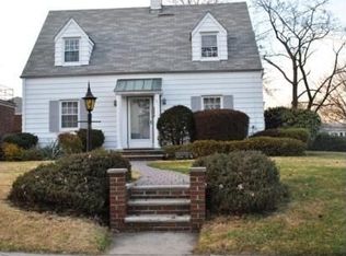 633 Prospect Ave, Ridgefield, NJ 07657