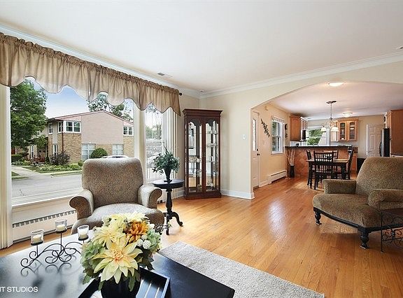 3rd image of 620 E Harding Ave