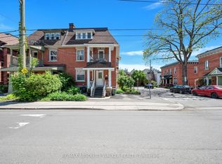 104 Gilmour St #B, Ottawa, ON K2P 0N6