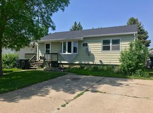 1408 3rd St NW, Mandan, ND 58554
