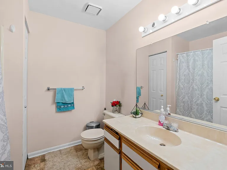 2125 Cedar Barn Way — Photo 19