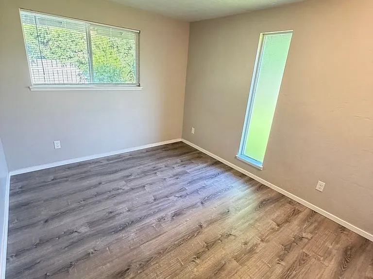 198 E Milton St #1 — Photo 13