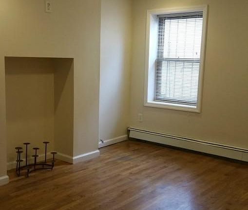 3rd image of 1119 Greene Ave #1
