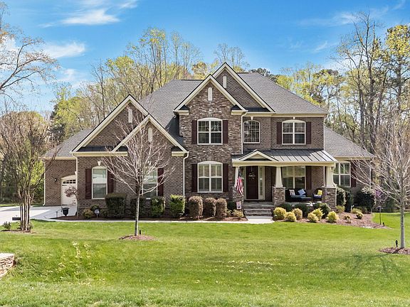 2nd image of 7228 Ledford Grove Ln