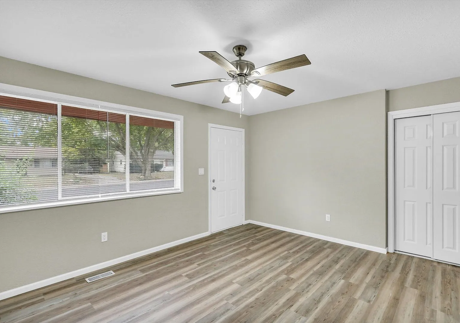 Complete Remodel! 3 Bedroom Home - Available November 2026 — Photo 3