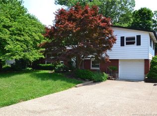 110 W Maplewood Dr, Clarksville, IN 47129