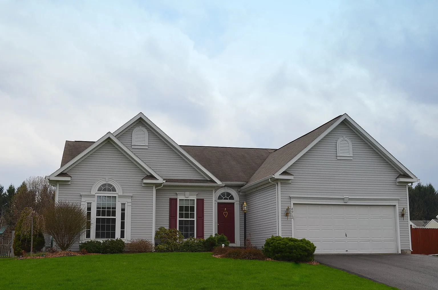 4912 Ernest Way photo 1