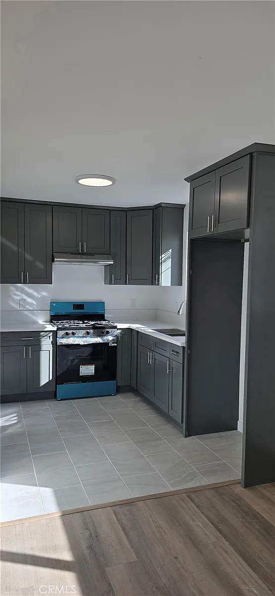 Building Photo - 1428 E 54th St #2