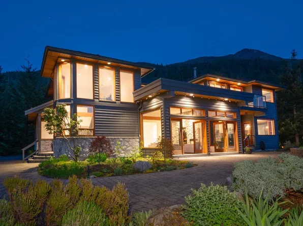 182 Furry Creek Dr, Squamish Lillooet, BC V8B 1A3