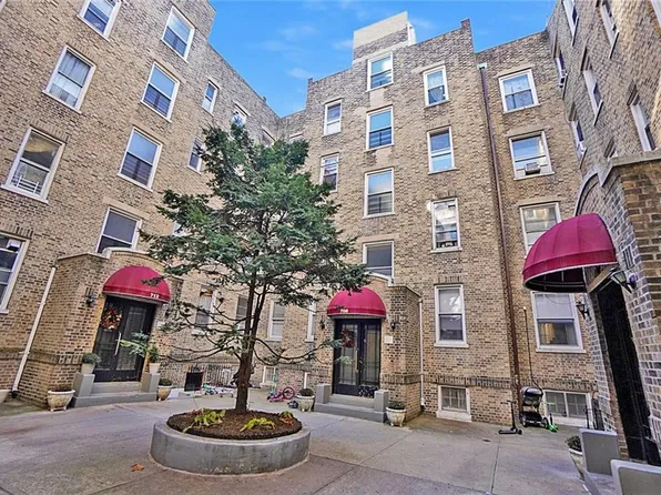 706 45th St APT 4E, Brooklyn, NY 11220