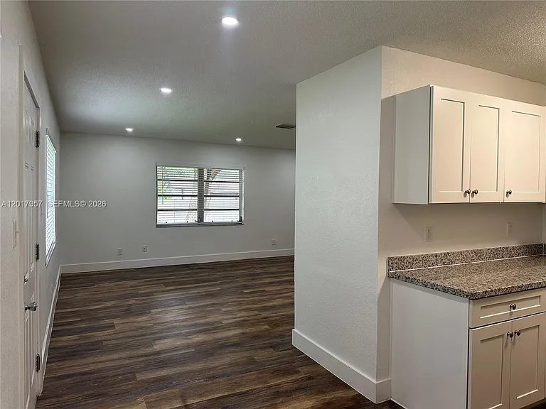 3315 SW 15th Ave #1 — Photo 8
