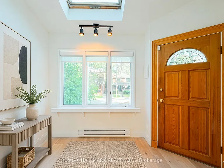 14 Lynn Rd — Photo 2