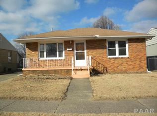 1509 Anna Rd, Pekin, IL 61554