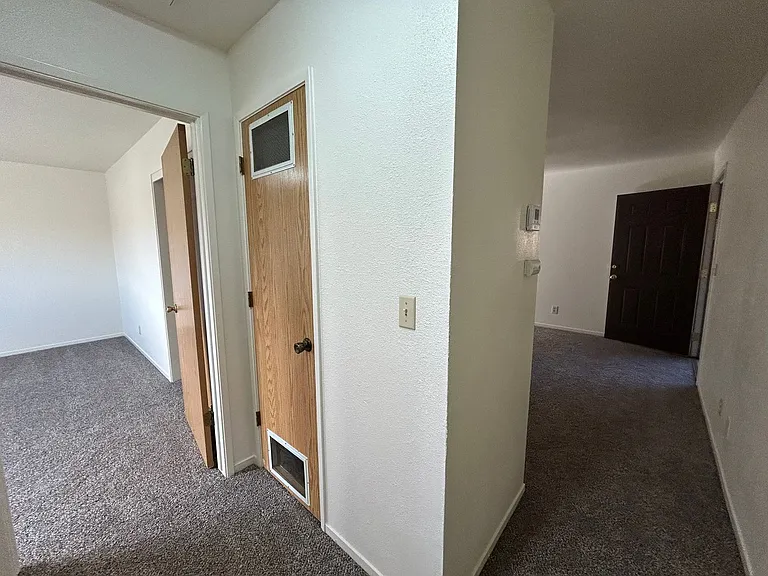 134 S Parsons Ave #F — Photo 11