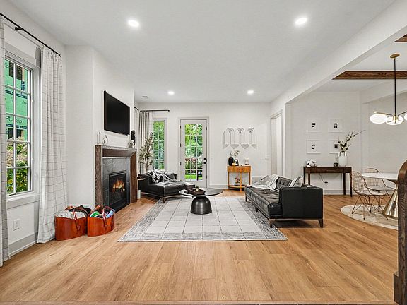 4th image of 7538 Watermill Dr #42