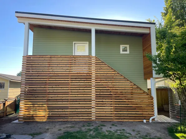2455 55th Ave SW, Seattle, WA 98116