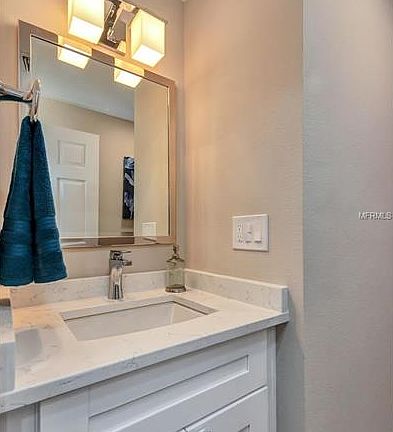 5th image of 4807 Bayshore Blvd APT D5