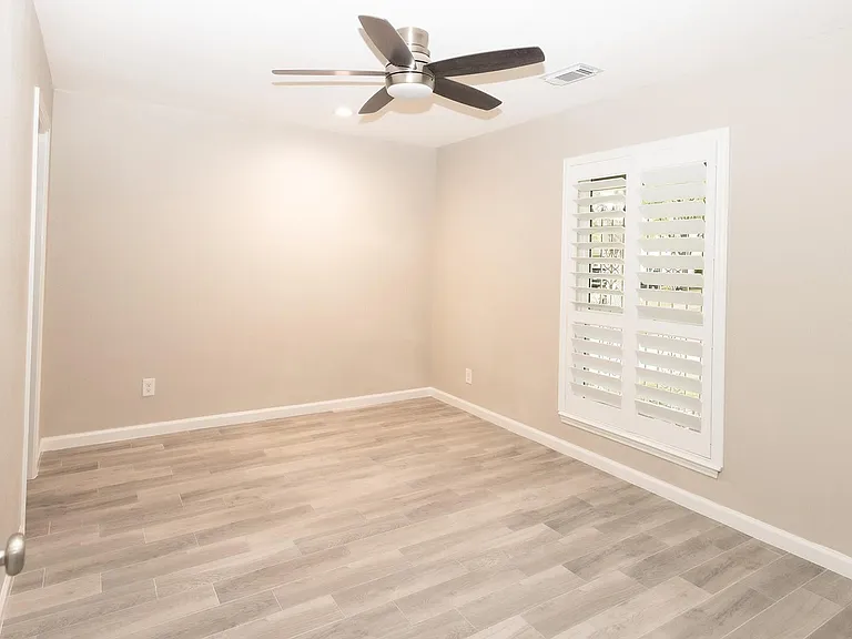 8335 Langdon Ln — Photo 5