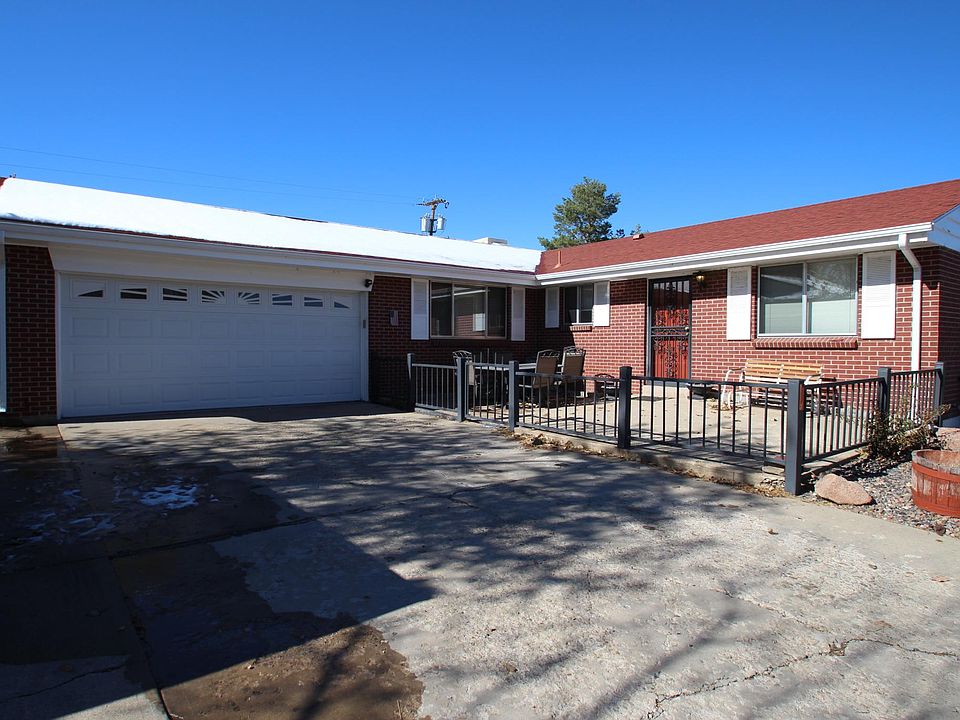Oversized 2Car Attached Garage