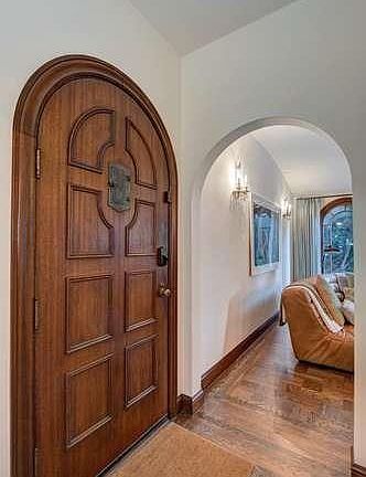 2nd image of 80 Jersey St