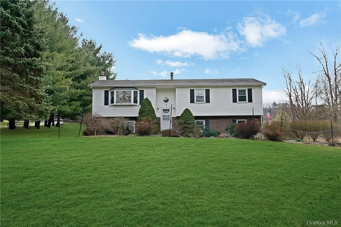 4 bed, 3.0 bath, 1850 sqft, $3,450 — Photo 1