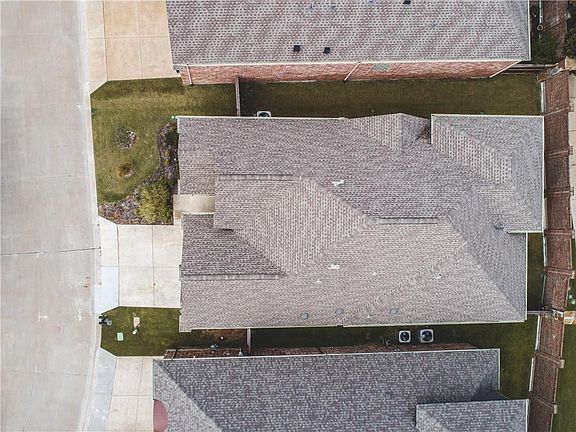 4th image of 3933 Clear Creek Ct