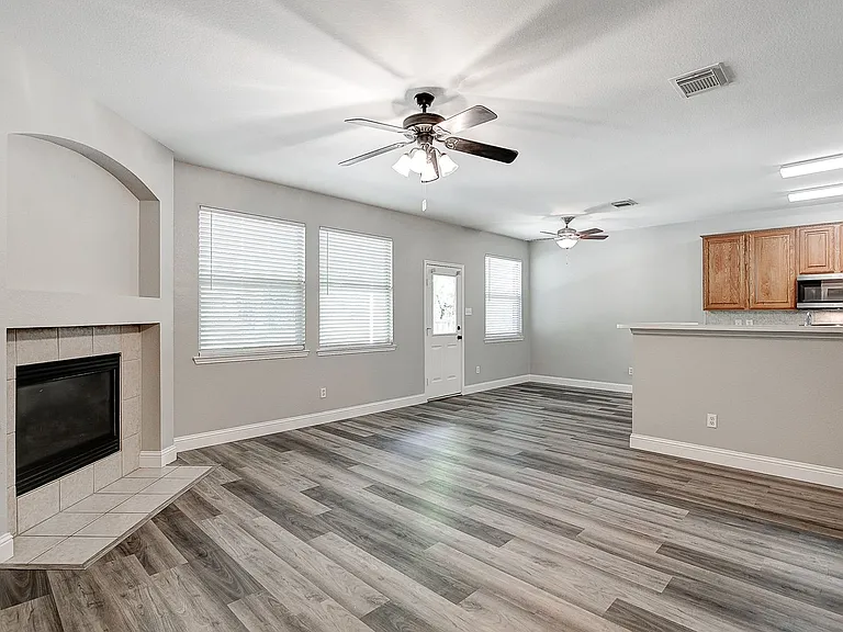 2504 Cypress Point Dr — Photo 11