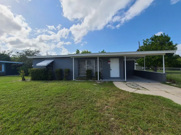 320 Palmetto Dr NE, Port Charlotte, FL 33952