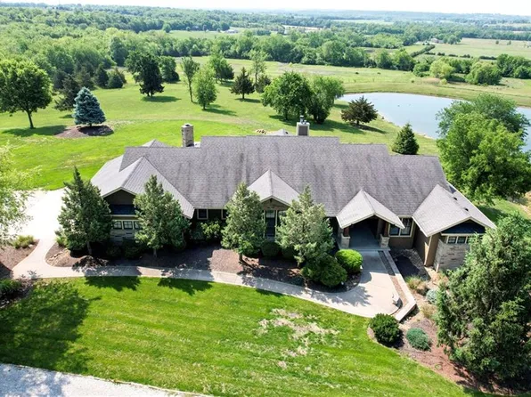 27627 Osawatomie Rd, Paola, KS 66071