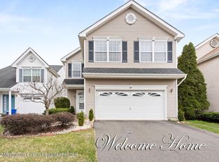 88 Glen Oaks Ct, Old Bridge, NJ 08857