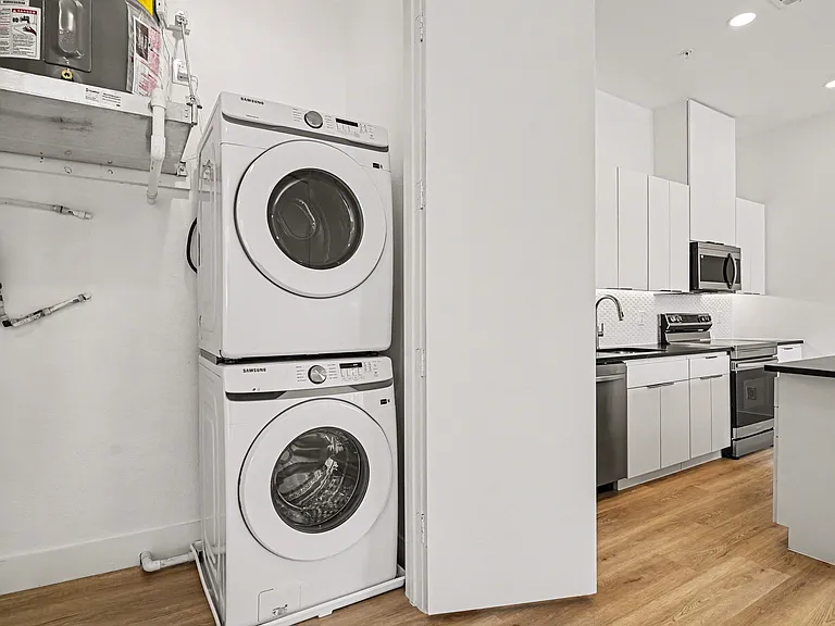 2217 N Fitzhugh Ave #206 — Photo 26