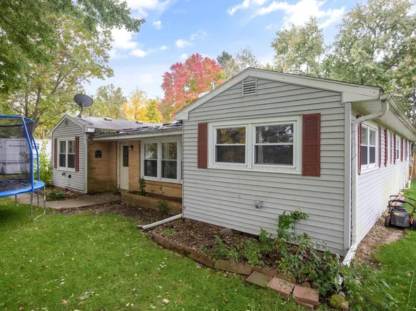 11406 S Horseshoe Dr, Three Rivers, MI 49093