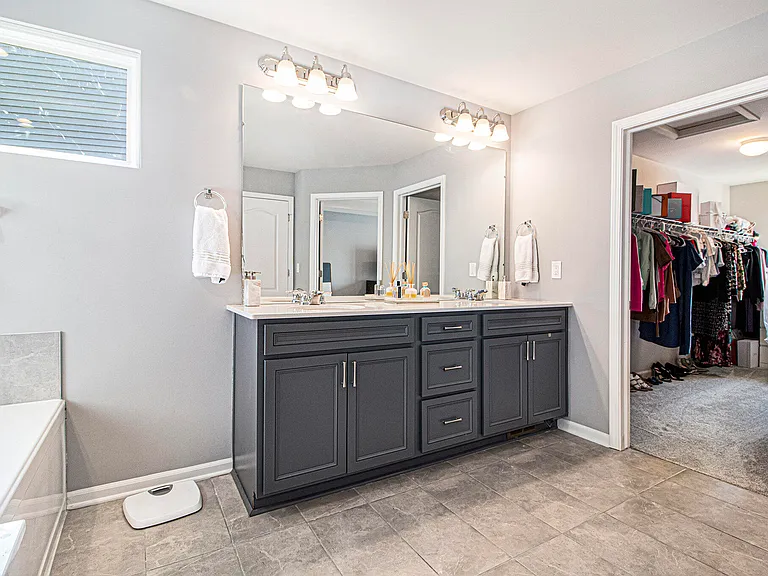 2865 Dillon Dr — Photo 32